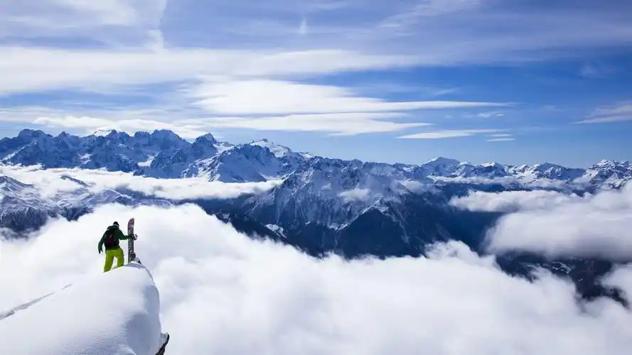 雪山滑雪极限运动高清桌面壁纸