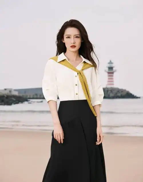 李沁私服看起来真舒服,甜美不失气质感,很适合30岁女性借鉴_粉色_设计