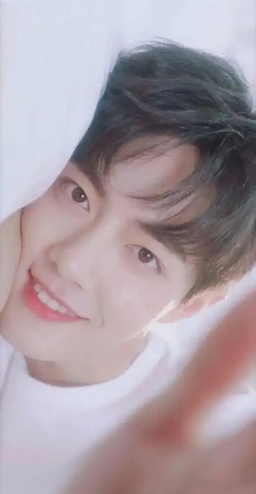 是你在叫肖战回头吗?那一瞬间的感动,真的太让人迷恋了.