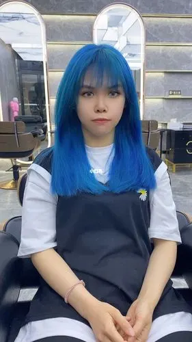 桂林染发蓝色头发显白的发色