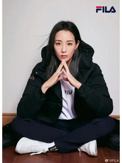 与张钧甯一同开启fila优雅治愈环游记