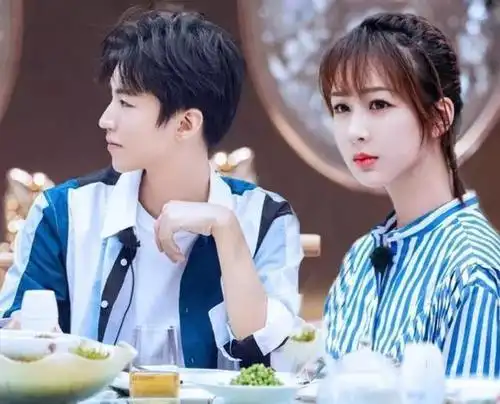 杨紫用王俊凯的名言祝福大王结婚一次暴露了自己的两个好友