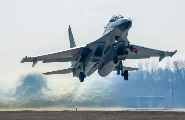 战机|战斗机|苏-27|苏-35|歼-11b|歼11bg|军用直升机_网易订阅