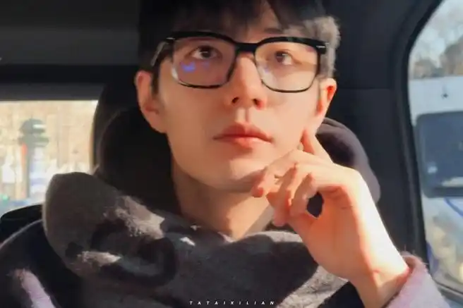 热恋的季节96@x玖少年团肖战daytoy    #肖战工作室掉落惊喜#/#肖战