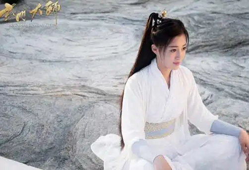 《玄门大师》开播 女主王秀竹古装造型引期待
