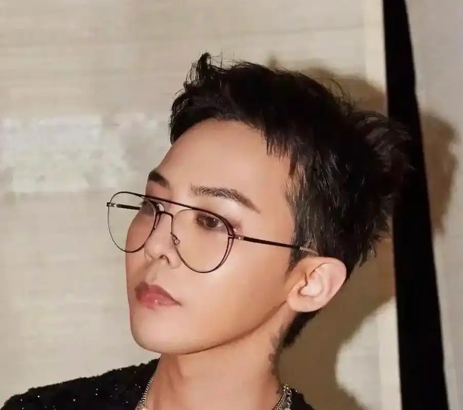 今日分享权志龙发型.动感小狼尾前次背头雅痞#2023流行发型 - 抖音