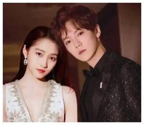 各玩各的?鹿晗关晓彤又要分手了?