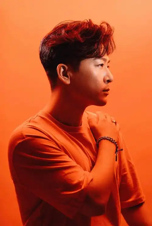 于毅粉丝捐赠六间健康体育室助力乡村教育振兴