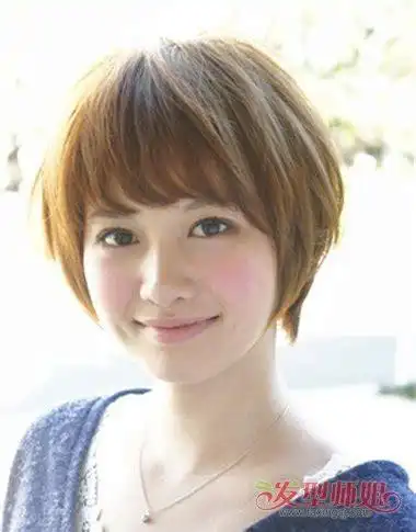 学生脸胖适合什么短发的图片 女学生胖脸短发漂亮发型图片(4)_发型