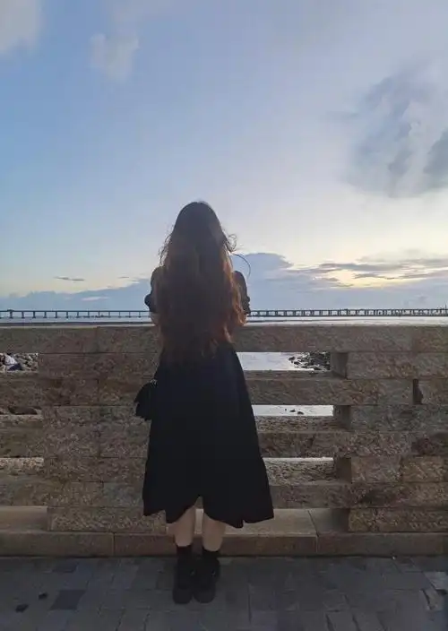 第一天未完待续……#背影杀手  #求职季  #深圳周末做什么  #深圳海边