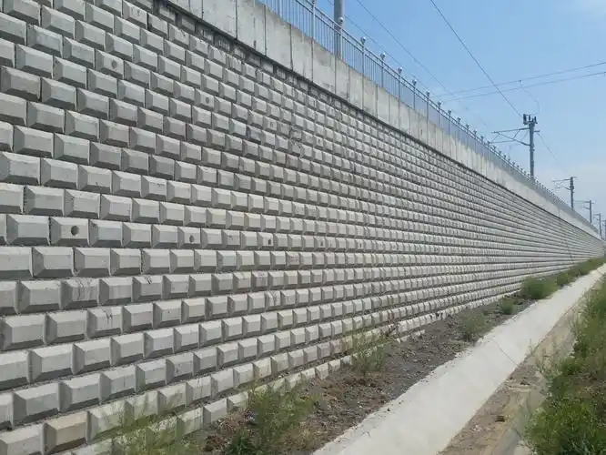 青荣城际铁路加筋土挡土墙