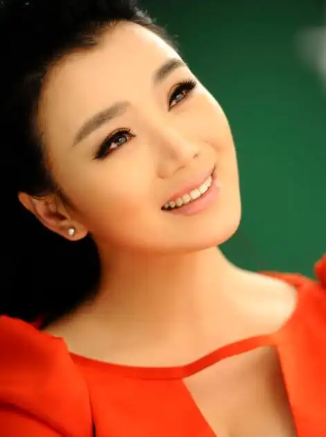 军旅歌唱家刘子琪艺术简介