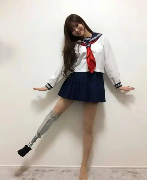 这些女神不一般逐渐赛博朋克化的义肢模特