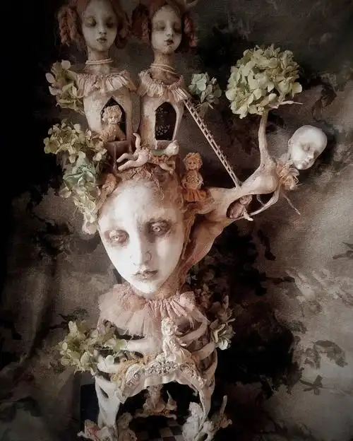 诡异的娃娃世界面若桃花胸中别有洞天