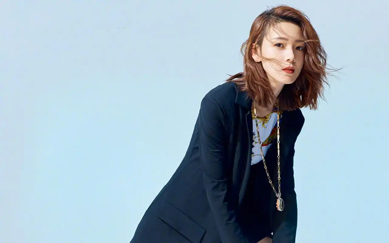 陈瑶时尚杂志写真图片桌面壁纸