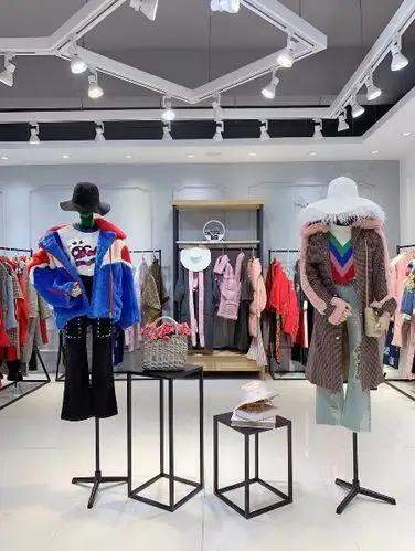 uooyaa乌丫品牌店铺展示