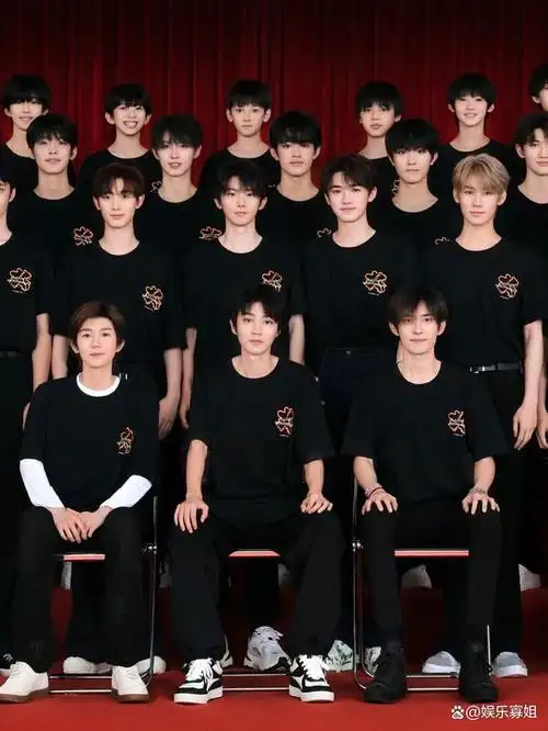 "四代同堂":tfboys,时代少年团,三代四代,清爽阳光的少年们,看着好