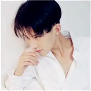 白衬衫男生头像 这个夏天是你的白衬衫吸引异性