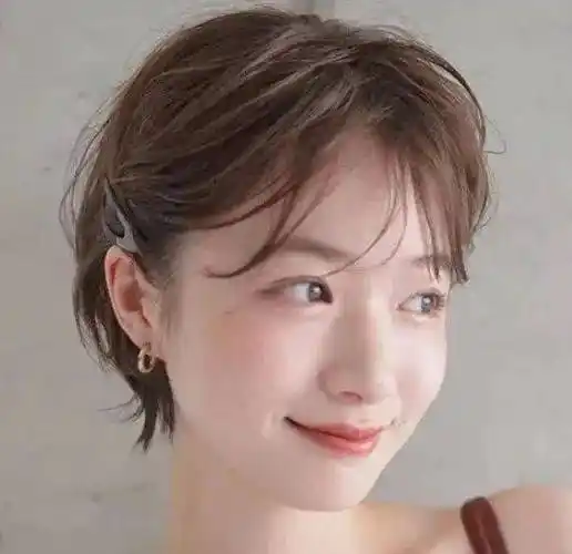 高人气的露耳短发发型,短发控们绝对不容错过_女生_气质_刘海