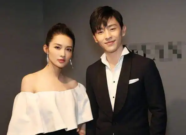邓伦,李沁疑似官宣恋情,金晨终究成为过去式,应采儿早已暗示真相|杨紫