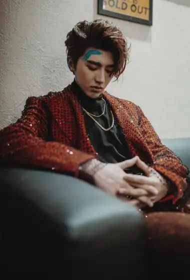 蔡徐坤潇洒帅气写真图片46