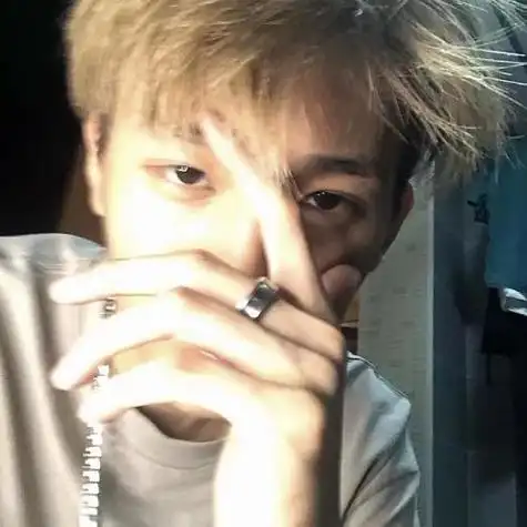 最新韩系风阳光又高冷的帅气帅哥头像照片大全