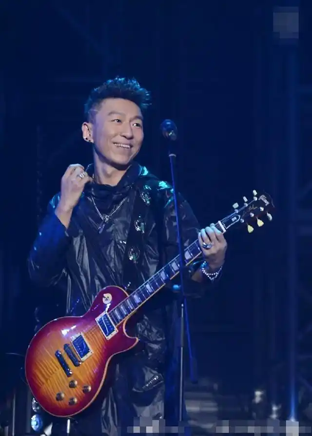 陈羽凡戒毒后罕见曝光,发福明显胖成油腻大叔