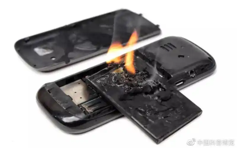 电动车室内充电有人看着就可以别再有侥幸心理了