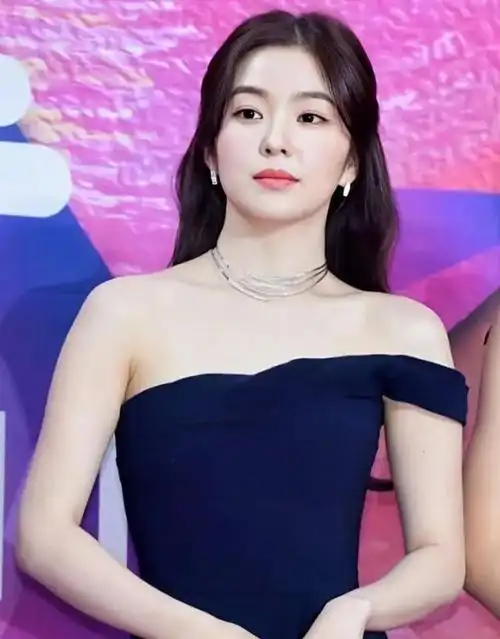 韩国第一美女"裴姐"是什么神仙颜值|卷发|抹胸裙_网易订阅