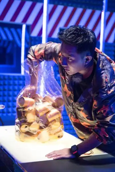 《星星的密室2》首播 韩庚上演"九死一生"