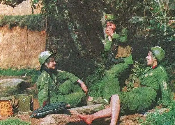 对越反击战,我军打入越南女兵阵营,士兵所见不愿再多看!
