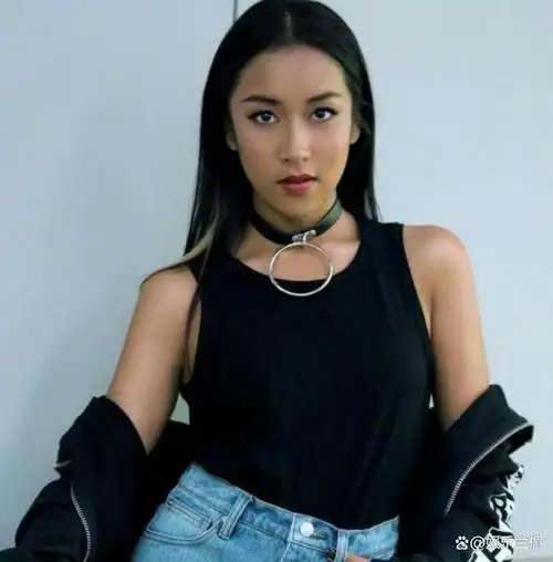 回顾吉克隽逸:卖惨炫富当小三,立了10年的"淳朴"人设崩塌了