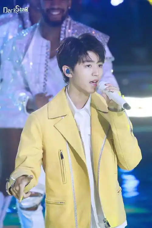 你是我漫长人生里的无可替代  晚安,小凯  @tfboys-王俊凯  cr