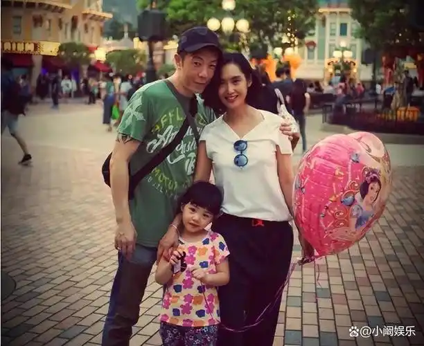 紫霞仙子朱茵这辈子最正确的决定就是离开周星驰嫁黄贯中