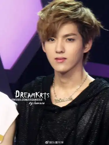 有人说吴亦凡丑,粉丝晒出一大堆生图,来反驳黑粉!