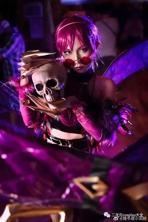 英雄联盟kda女团伊芙琳cos气质有范动作神情帅气吸睛