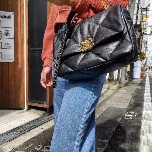 年度包王出炉,2019霸屏女明星街拍的10个包