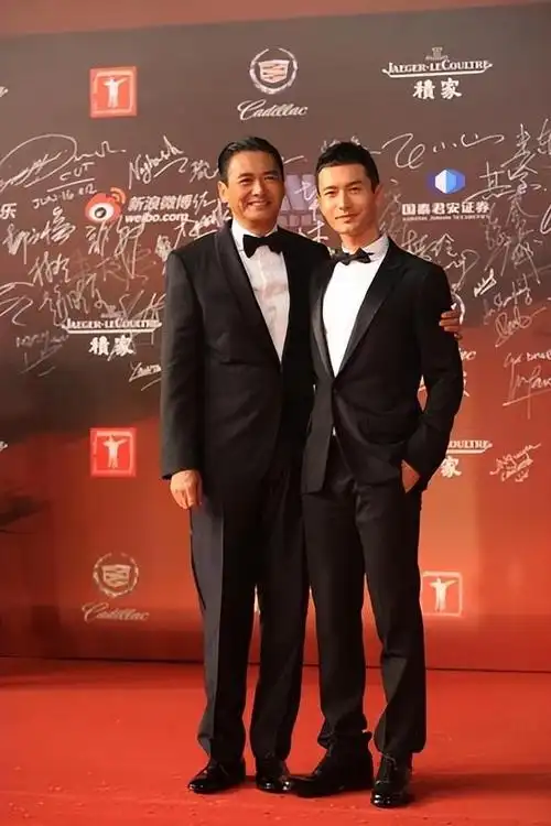 回顾明明1米8的脸偏是1米6的个这些明星的身高长脸上