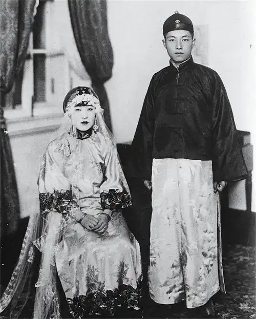 抓捕她的军统特工披露:不男不女,老婆子相|汉奸|溥仪|婉容|善耆|二战