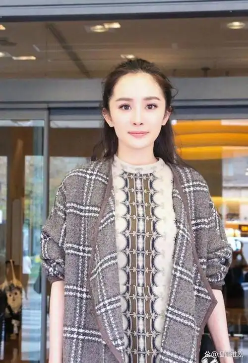 桃李不言下自成蹊杨幂用作品和行动给这句话的最好诠释