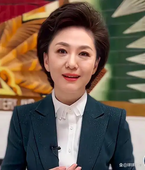 靠一篇3000字加急稿封神,央视主持人海霞,可以说是从小优秀到大