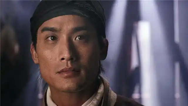 新龙门客栈》28年,"一抹红"变得慈眉善目,刁不遇成了画家|徐克|梁家辉