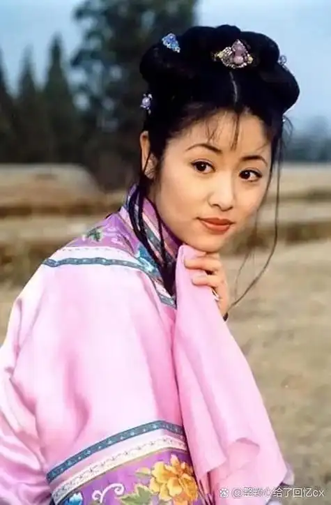 林心如在节目中回忆起当年饰演紫薇的经历,表达了对自己表演的自豪感