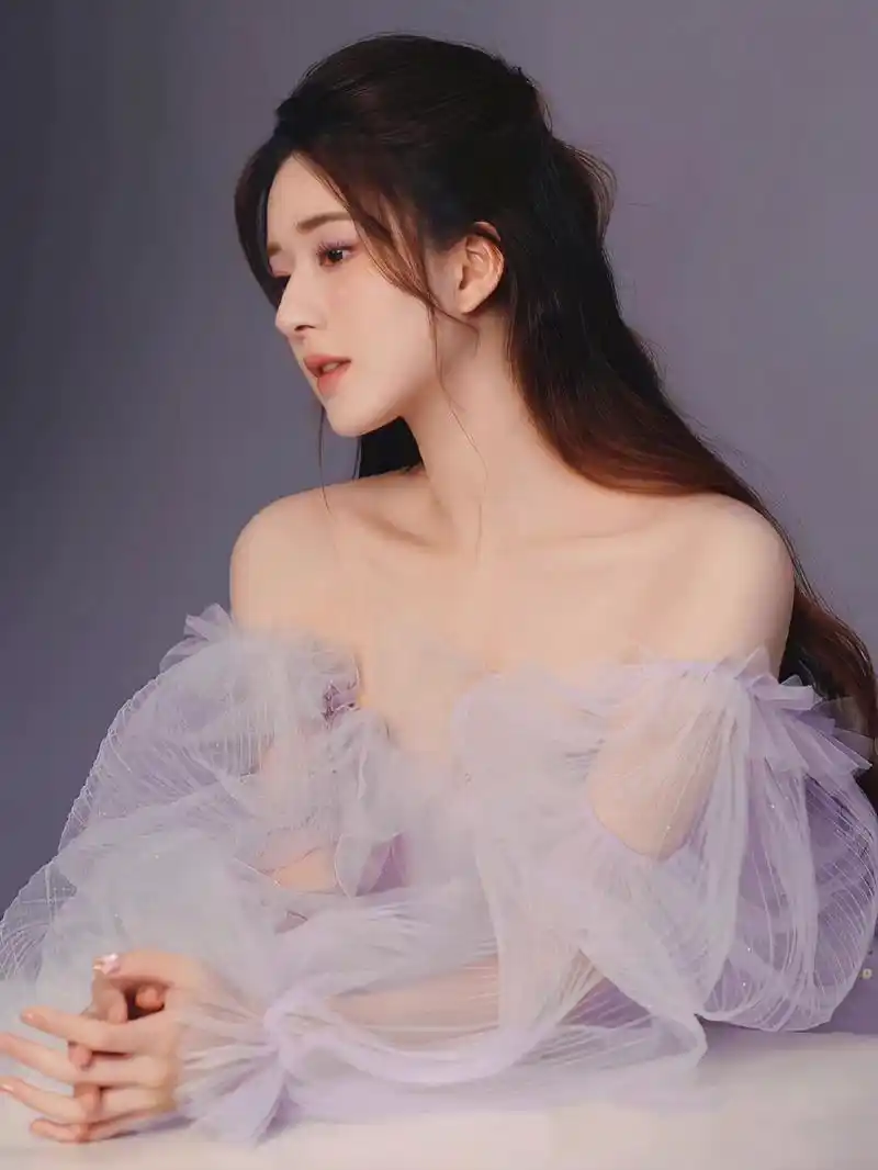 精美图集|赵露思,清纯甜美的女演员