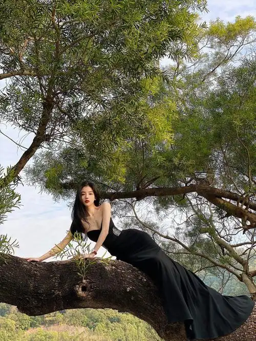 哇树上居然有一条美人鱼