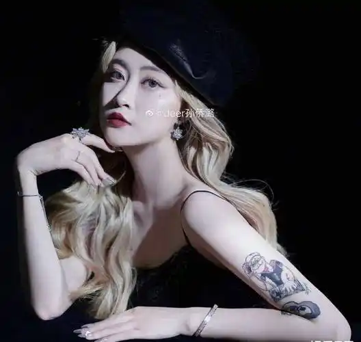 25岁孙侨潞疑因喝酒导致心梗猝死,网友:酒桌文化不背锅_女孩子_女儿