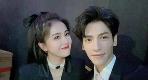 白鹿罗云熙伸舌头_罗云熙_多特软件资讯