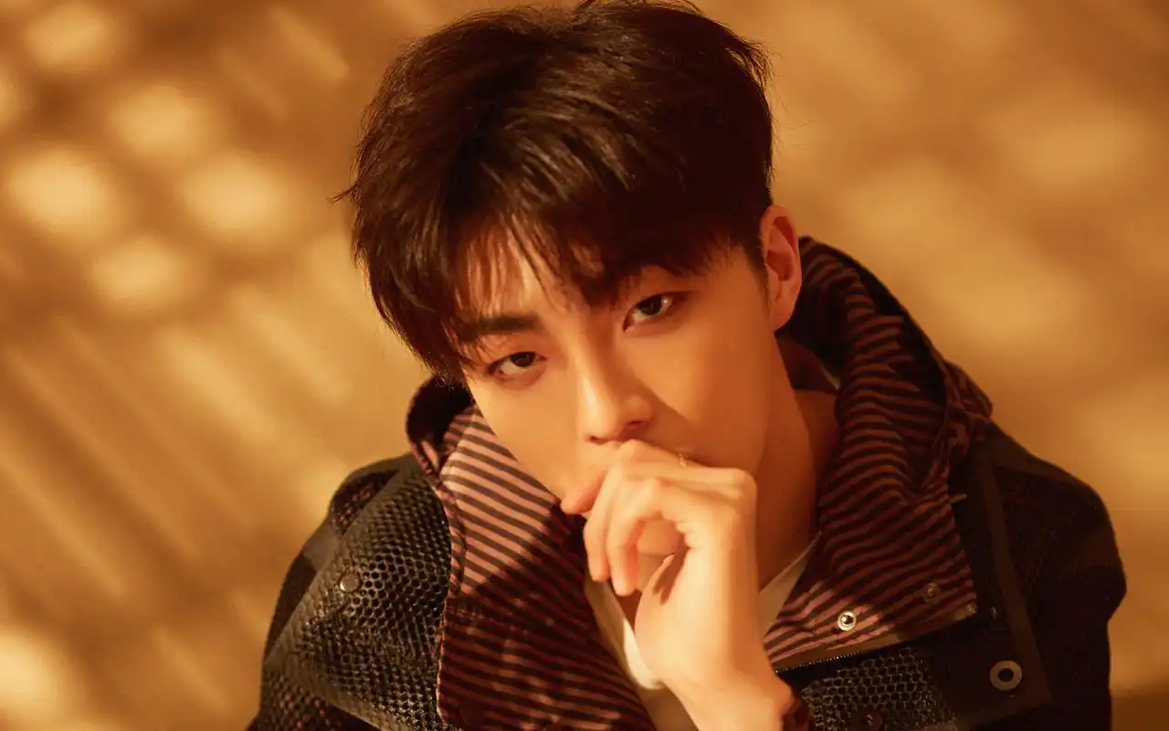 陈立农帅气图片桌面壁纸