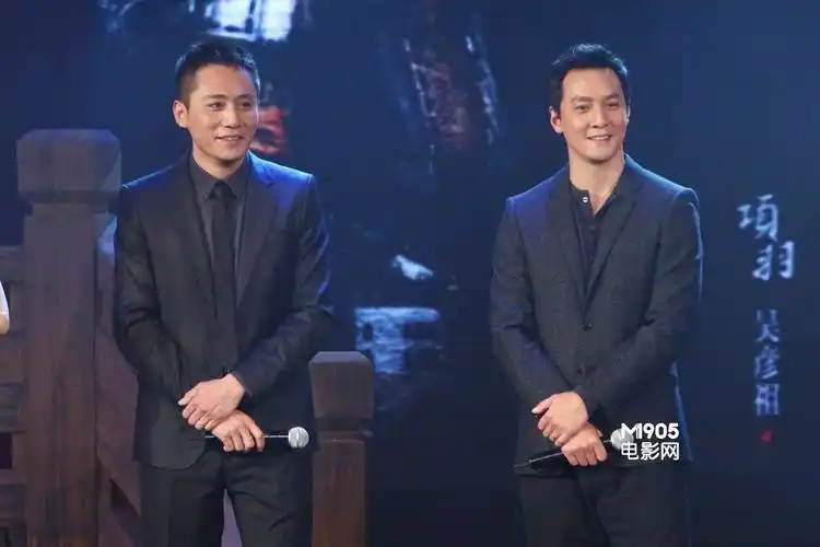 吴彦祖狂吃增肥变健美先生 与刘烨贴面玩暧昧