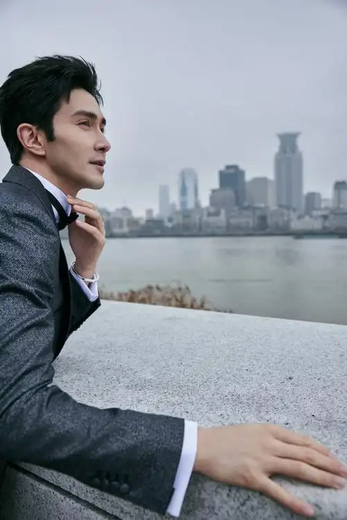 高伟光连发35条微博